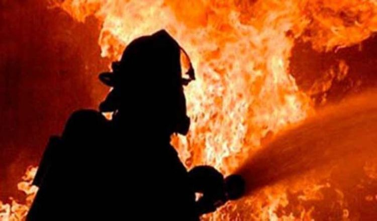 কারওয়ান বাজারে লাভেঞ্চি হোটেলের আগুন নিয়ন্ত্রণে